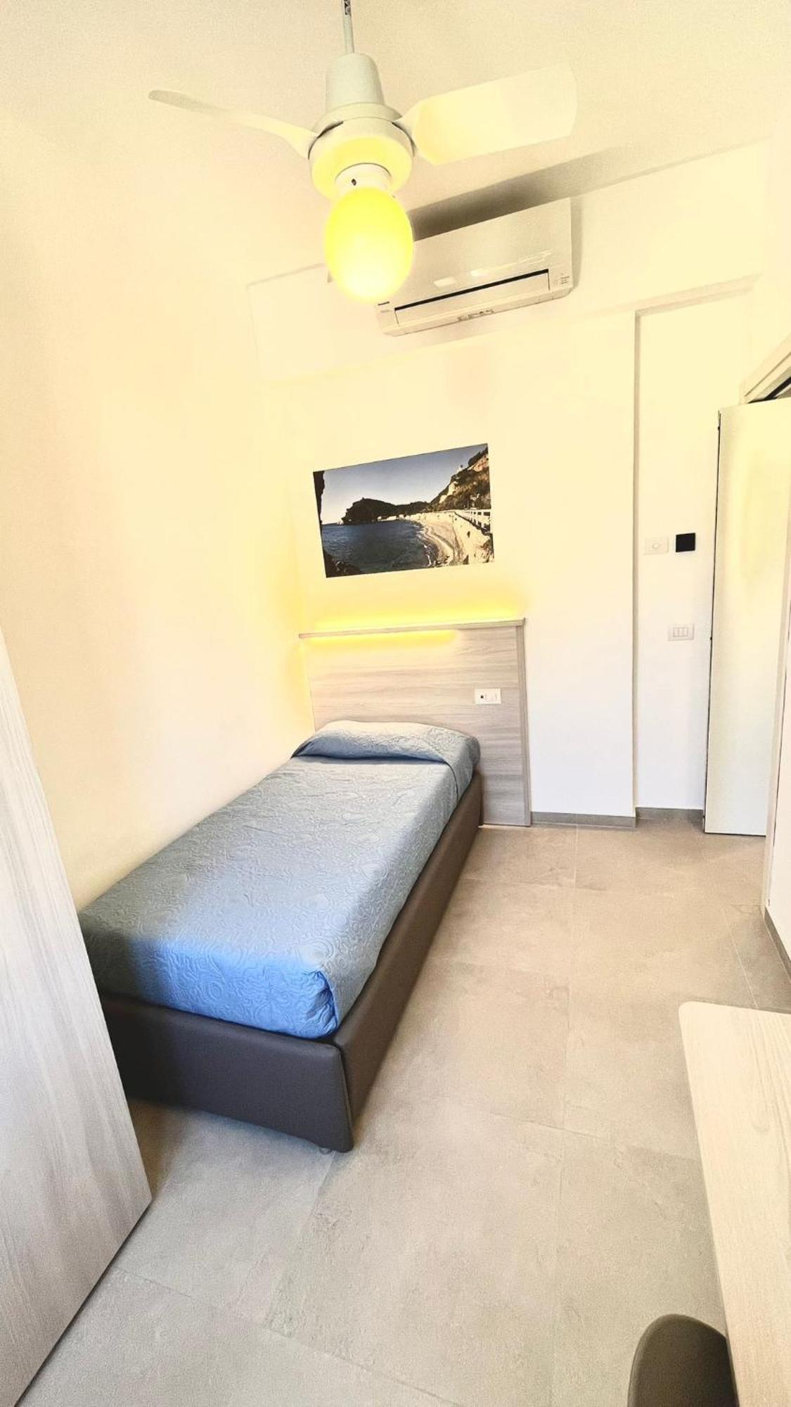 Hotel Al Capo Varigotti Exterior foto